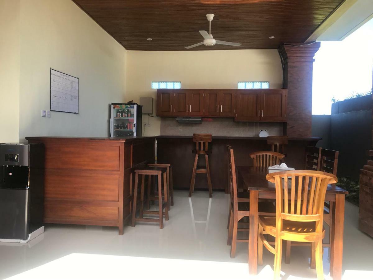Raka & Rai Homestay Чангу Экстерьер фото